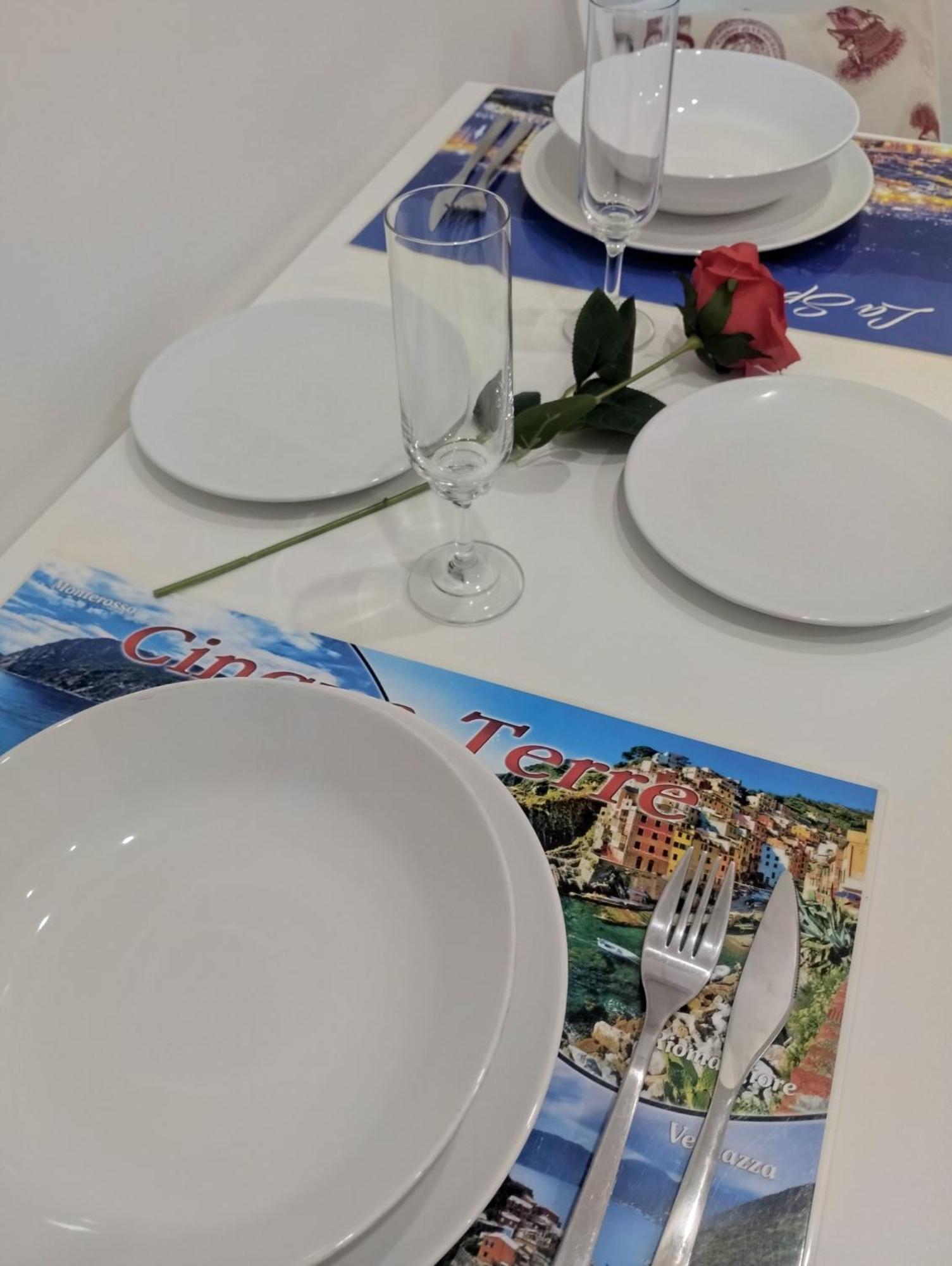 Casa Vacanze Andrea La Tua Base Per Visitare Il Mare Delle Cinque Terre La Spezia Exterior foto